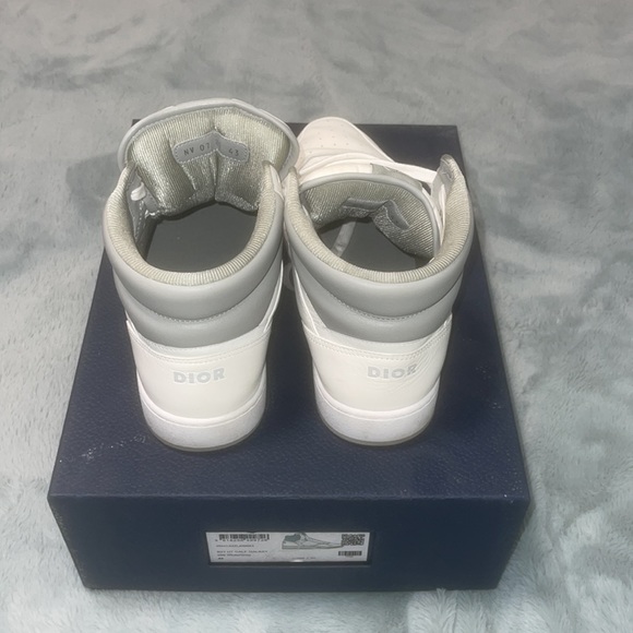 For Sale - Picture 3 of 3